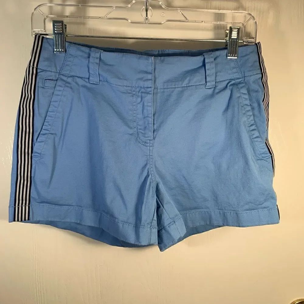 Vineyard Vines EUC blue grosgrain trim 3.5” everyday shorts Size 2